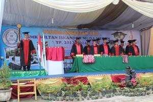 Wisuda Angkatan XXII SMK Sultan Iskandar Muda Medan TP. 2013/2014