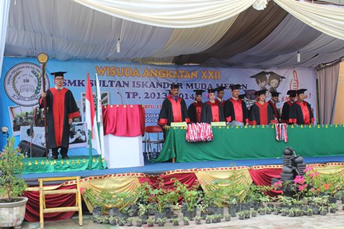Wisuda Angkatan XXII SMK Sultan Iskandar Muda Medan TP. 2013/2014