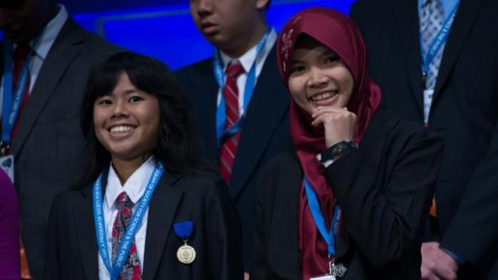Ciptakan Kulkas Tanpa Listrik, Siswi SMA Ini Raih Penghargaan di AS