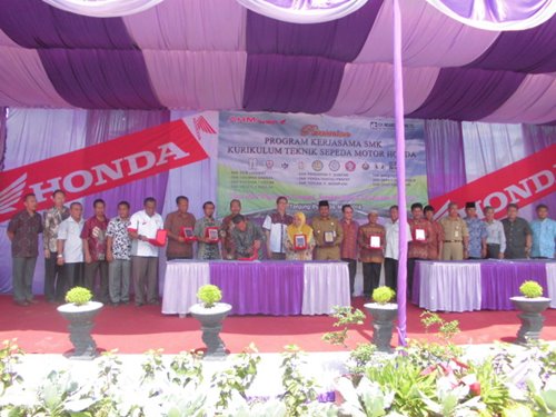 Honda “Berbagi Bersama Bangsa”