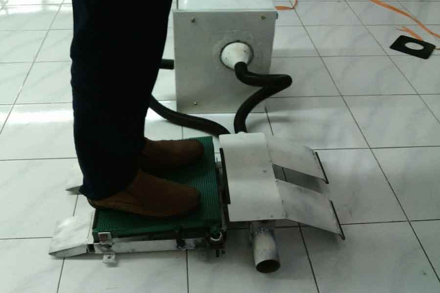Keset Penghisap Debu Buatan ITS