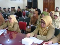 Pensiunan Guru Bisa Ngajar Lagi dan Digaji Pemerintah