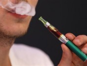 Ternyata rokok elektrik sama beracunnya dengan rokok biasa!