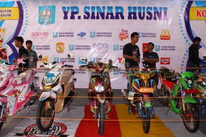 Puluhan Motor Modif Ramaikan Acara Perpisahan SMK Sinar Husni 2 TR